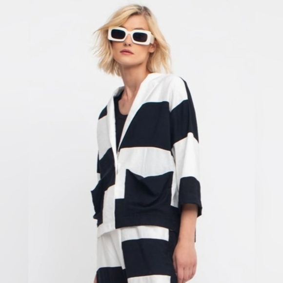 OZAI N KU Women's Block Light One Button Jacket Size XXL‎ Artsy Coastal Blazer - Picture 2 of 16